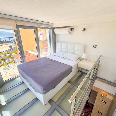 Qumi Apartments Tivat Exteriör bild