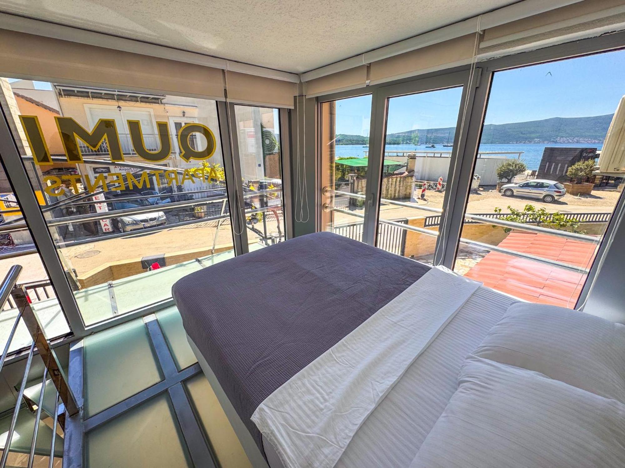 Qumi Apartments Tivat Exteriör bild